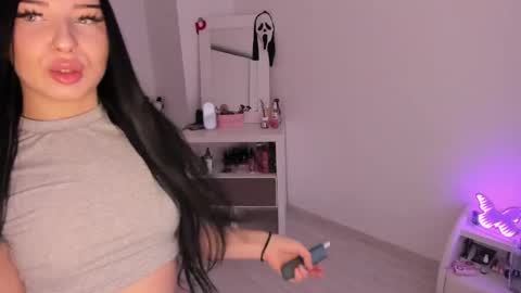 scarlettjakobs online show from May 24, 5:47 am