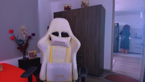 Scarlett online show from March 27, 8:43 pm