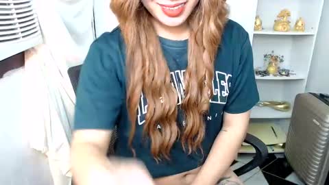 Queen Scarlet online show from January 4, 10:49 am