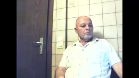 schnibschnab online show from November 16, 4:03 am