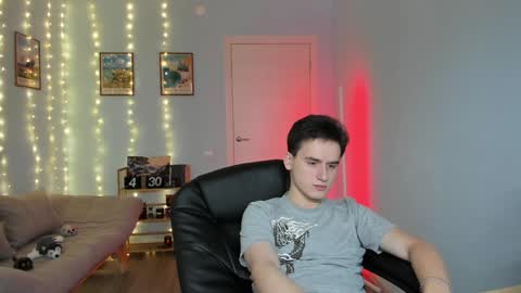 Thomas brunette and Alex blond online show from December 16, 11:12 am