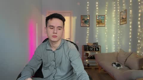 Thomas brunette and Alex blond online show from January 6, 8:24 am