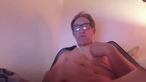 scotchwhieskie online show from May 28, 11:03 pm