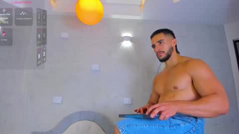 Scottfischer  online show from February 12, 8:01 pm