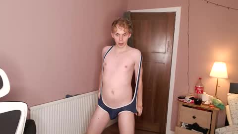 Snapshot of scottish_twink01 chatting on September 13, 7:49 pm danny online show from September 13, 7:49 pm