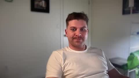 Snapshot of scottybeam chatting on January 15, 2:49 am Scotty online show from January 15, 2:49 am