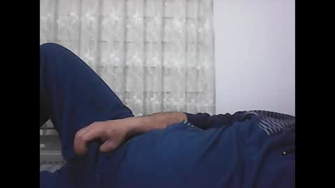 Snapshot of screw2 chatting on February 5, 7:10 pm Evren online show from February 5, 7:10 pm
