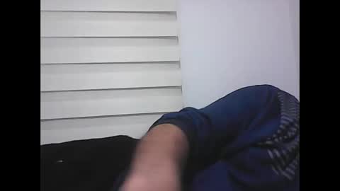 Snapshot of screw2 chatting on February 13, 9:28 pm Evren online show from February 13, 9:28 pm