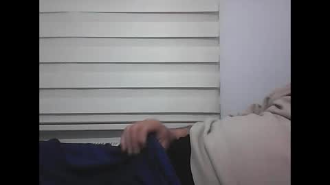 Snapshot of screw2 chatting on February 23, 8:33 pm Evren online show from February 23, 8:33 pm