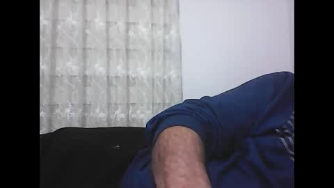 Snapshot of screw2 chatting on February 6, 9:06 pm Evren online show from February 6, 9:06 pm