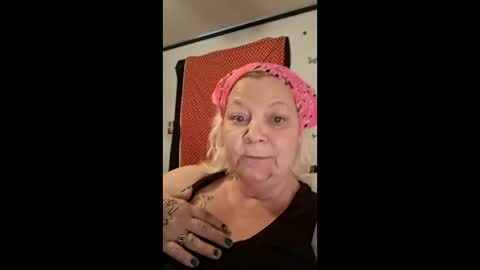 sdrachels53 online show from April 12, 1:37 pm