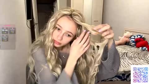 Kate online show from May 10, 7:31 pm