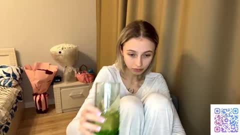 Kate online show from May 19, 1:56 am