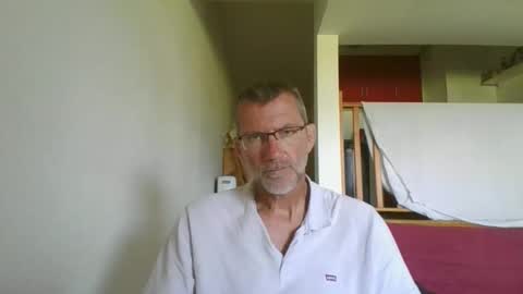 seb846894 online show from May 31, 9:19 am