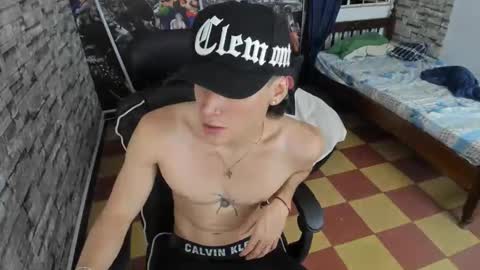 sebas jusa online show from April 16, 1:49 am