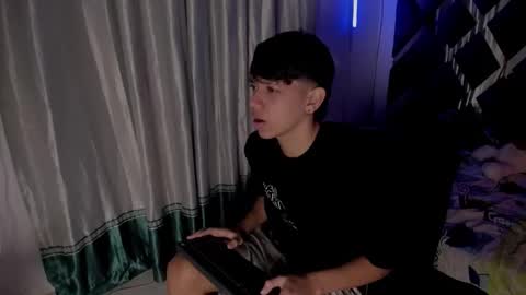 sebas_pretty7 online show from December 19, 12:44 pm