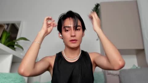 sebastian online show from February 12, 12:05 am