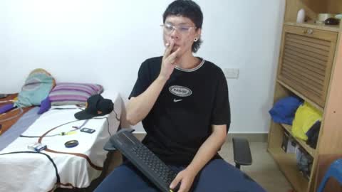Sebas online show from April 23, 1:02 pm