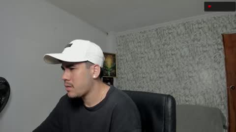 Snapshot of sebastian_jhonson chatting on October 22, 2:26 am sebastian_jhonson online show from October 22, 2:26 am