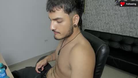 Snapshot of sebastian_jhonson chatting on October 6, 3:35 am sebastian_jhonson online show from October 6, 3:35 am