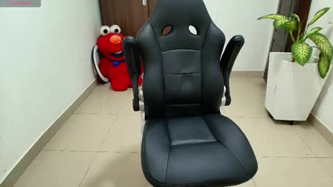 juan  sebastian online show from September 25, 3:52 pm