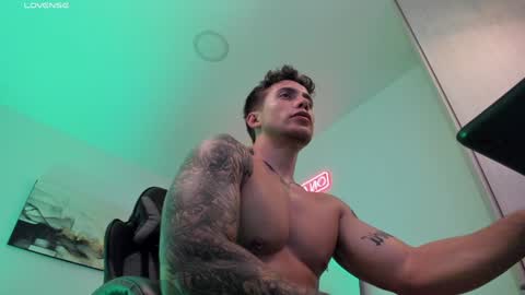 Lucian Sinclair online show from February 5, 4:06 am