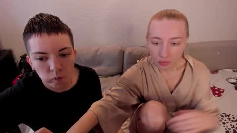 Amanda and  pair in a real life we love each other but can play with you online show from September 14, 9:00 am