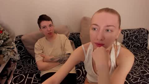 Amanda and  pair in a real life we love each other but can play with you online show from January 13, 10:34 am