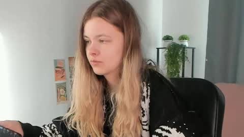 secrettier online show from April 3, 5:36 am