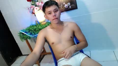 Max online show from May 21, 4:19 am