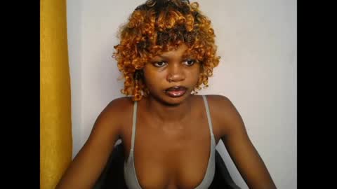 seductive_sugar247 online show from May 31, 2:27 pm