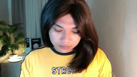 Deluxe online show from February 21, 7:50 pm