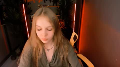 Snapshot of selen_hells_weet chatting on October 20, 3:50 pm Selena online show from October 20, 3:50 pm
