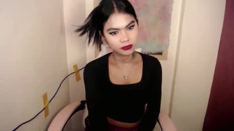 selena_fox2000 online show from April 5, 1:35 am