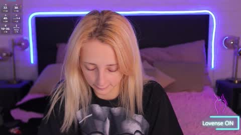 Selena Lily online show from September 20, 12:30 pm