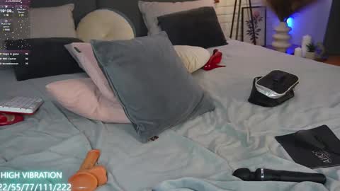 Selena Lily online show from March 10, 5:33 am