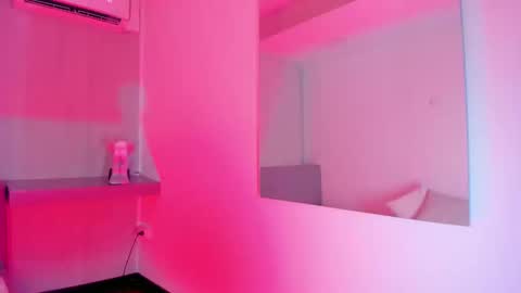 Selena online show from September 19, 3:05 pm