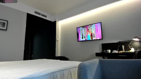 Selena online show from September 27, 4:32 am