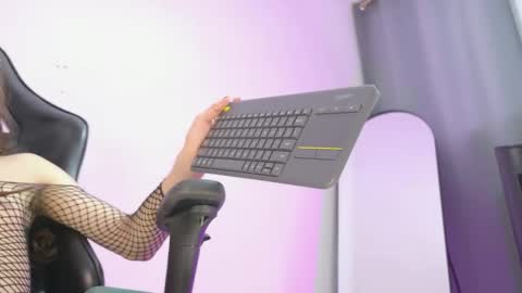 selena roberts online show from April 17, 1:30 am