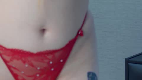 SelenaHanson online show from May 11, 2:02 pm