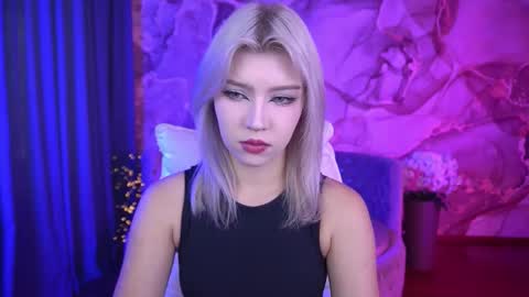 selenairis online show from October 14, 6:27 am