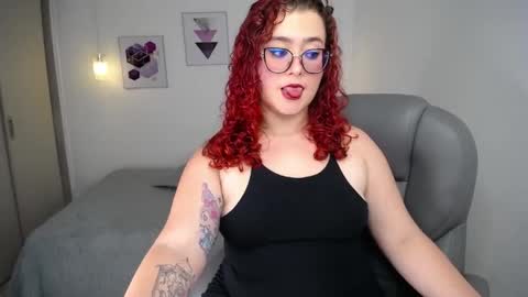 selene_rouse_ online show from April 25, 12:13 am