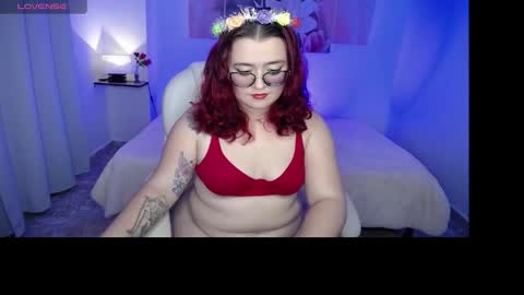 selene_rouse_ online show from February 9, 11:29 pm
