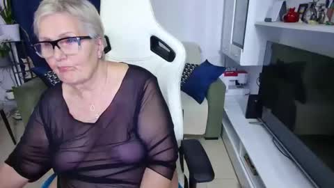 Selenna online show from April 23, 5:36 pm