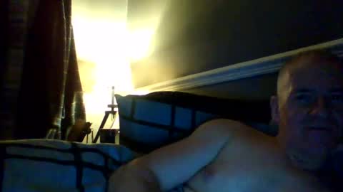 selfsucker28772 online show from March 30, 10:10 pm