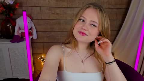 SelinSwarovski online show from March 5, 8:00 pm