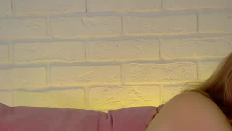 SelinSwarovski online show from September 8, 4:17 pm