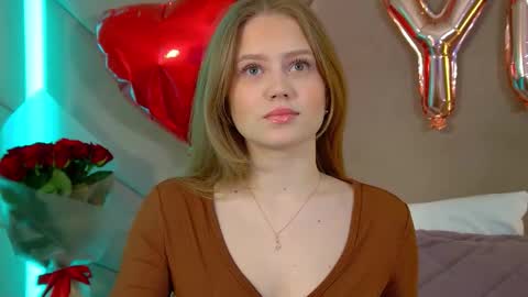 SelinSwarovski online show from February 15, 4:39 pm