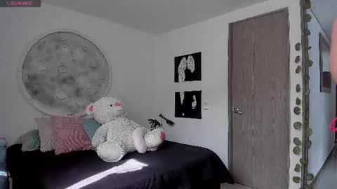 Selyn online show from June 25, 8:03 pm
