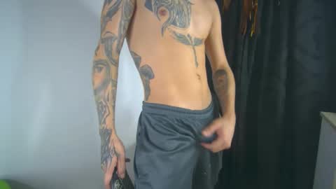 sem_alas online show from December 19, 6:53 am